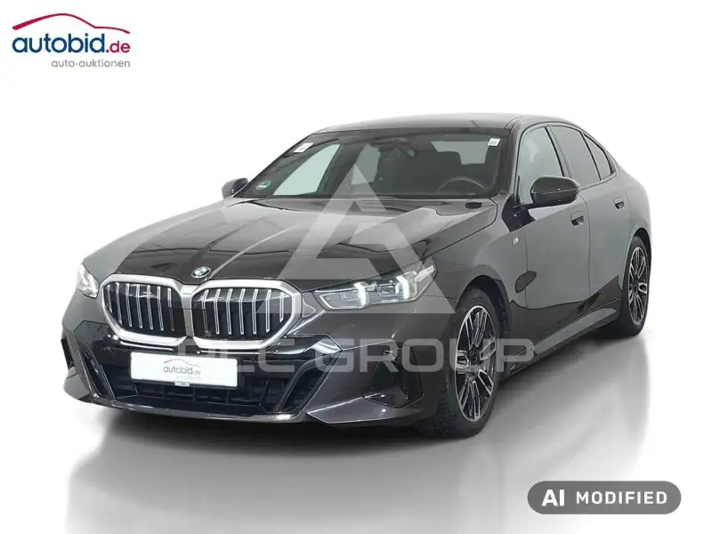 2023 BMW 520