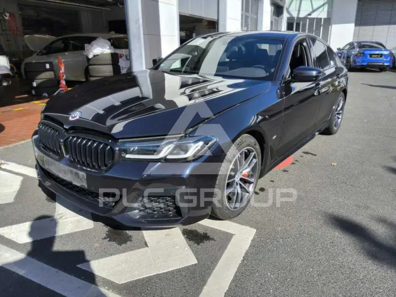 2023 BMW 520