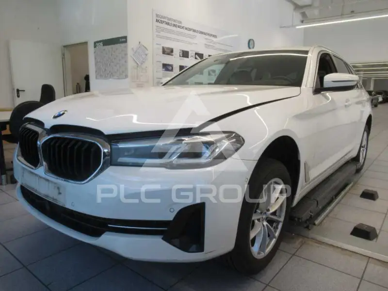 2023 BMW 520
