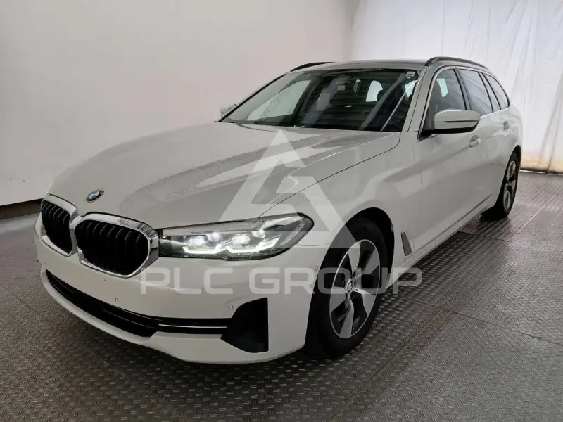 2023 BMW 520