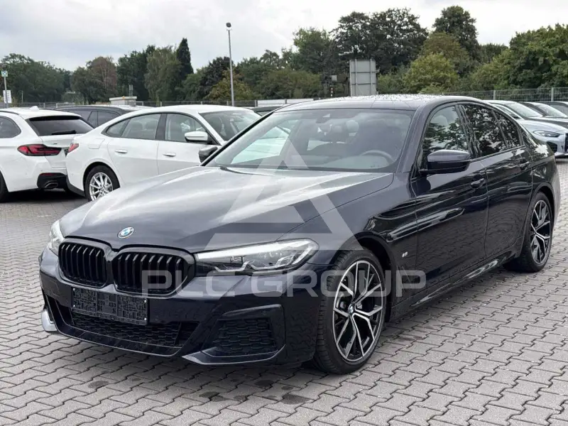2023 BMW 520
