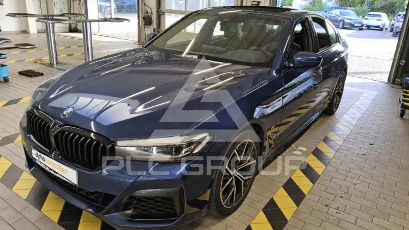 2023 BMW 520