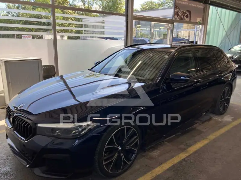 2023 BMW 520