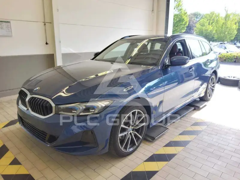 2023 BMW 318