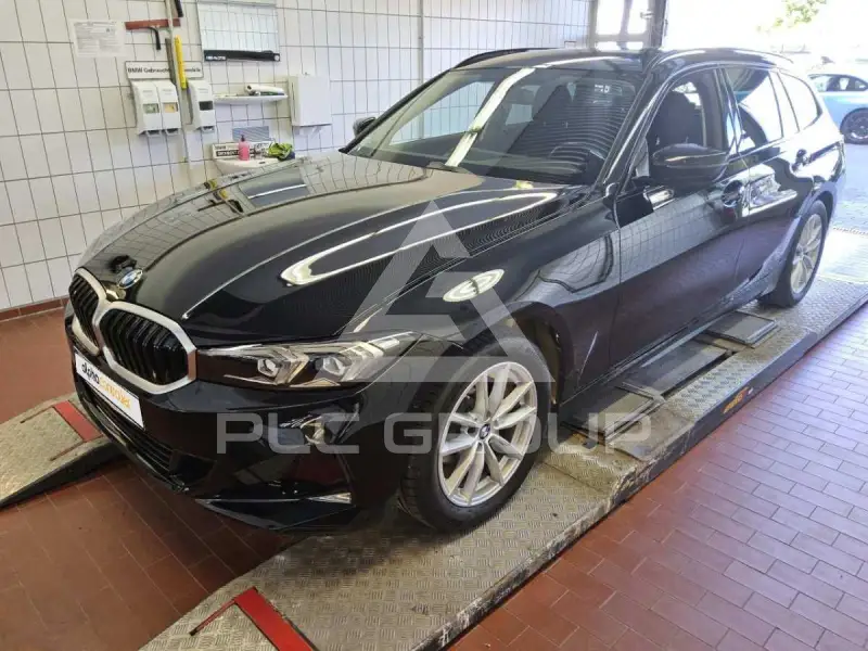 2023 BMW 318