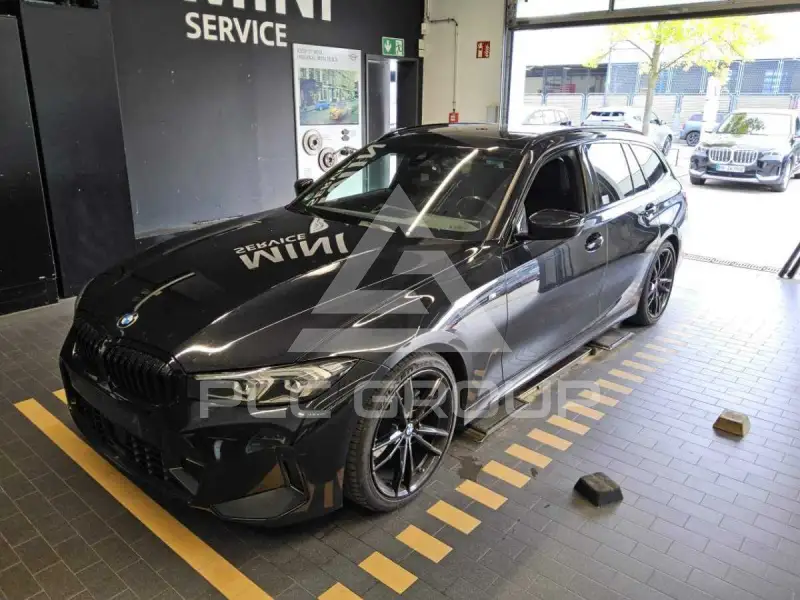 2023 BMW 318