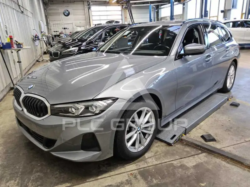 2023 BMW 318