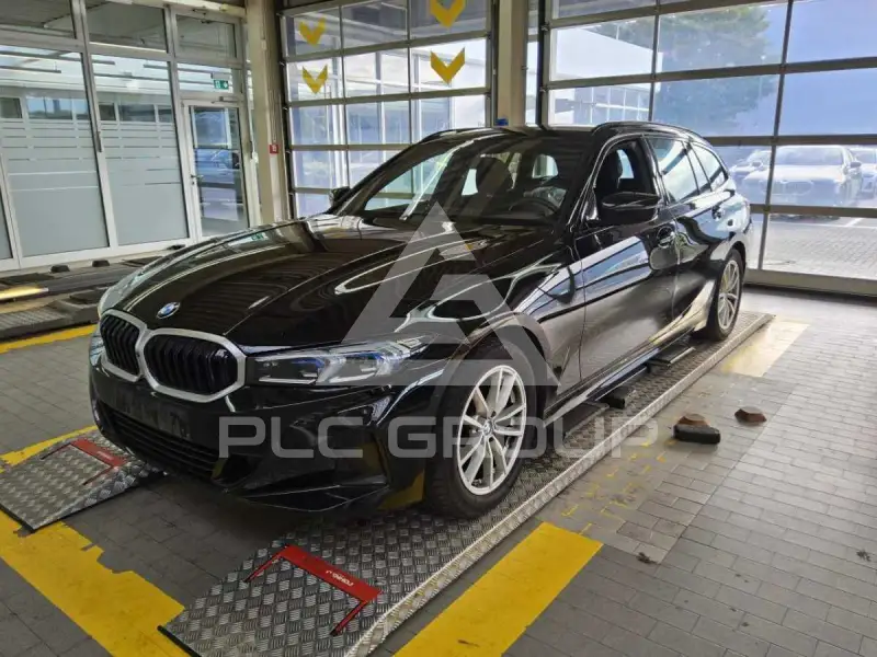 2023 BMW 318