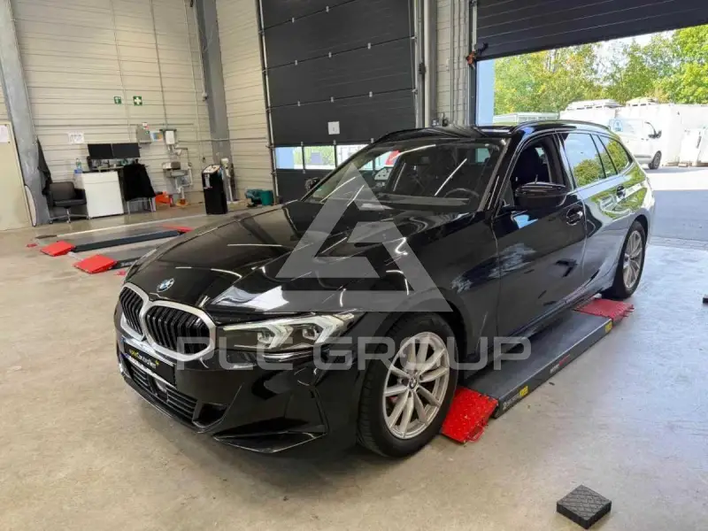 2023 BMW 318