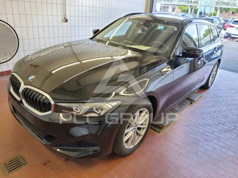 2023 BMW 318