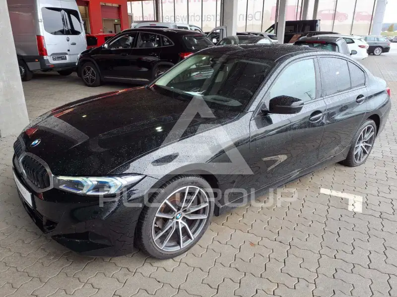 2023 BMW 318