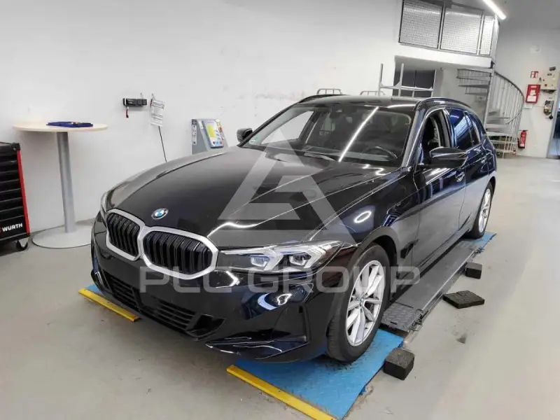 2023 BMW 318