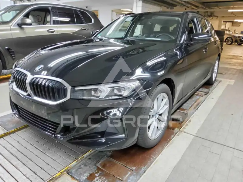 2023 BMW 318