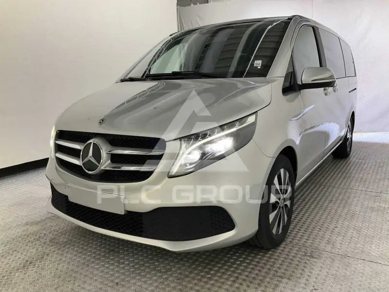 2023 Mercedes Benz V 220