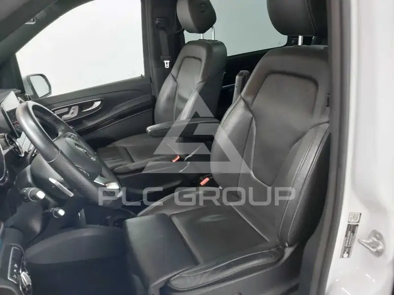 2023 Mercedes Benz V 300