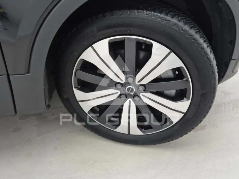 2023 Volvo XC40