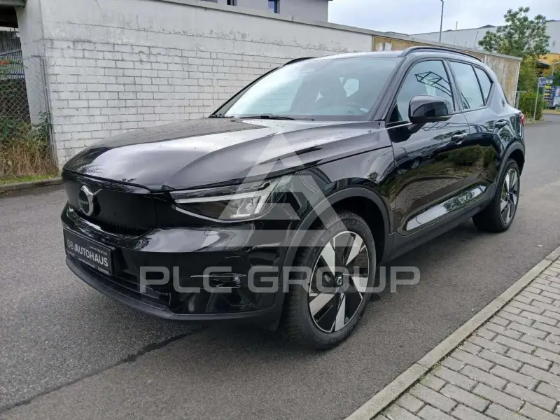 2023 Volvo XC40