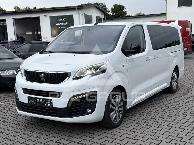2023 Peugeot Traveller