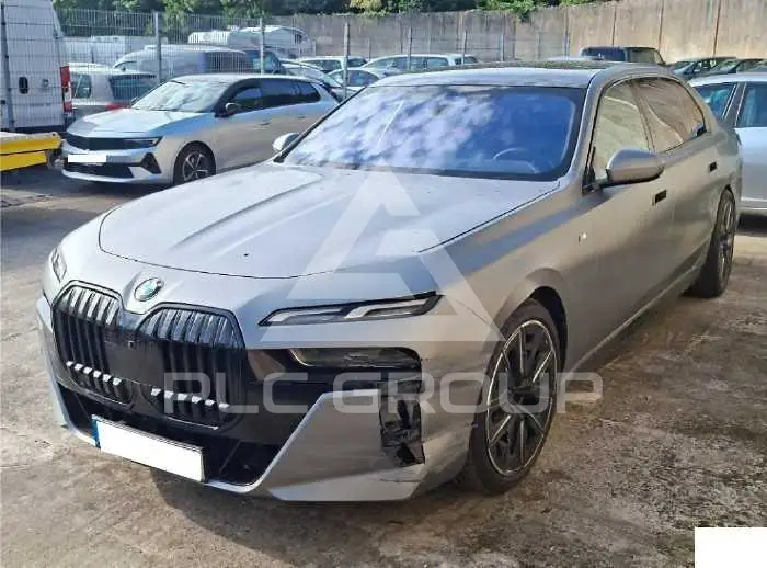 2024 BMW 740