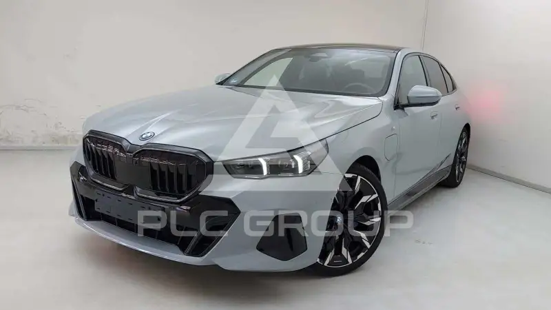 2024 BMW 530