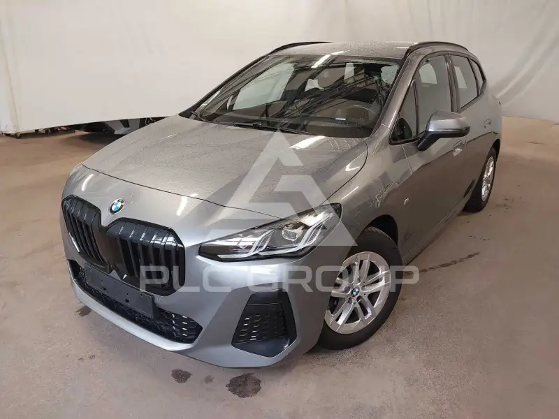 2024 BMW 218