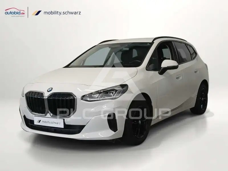 2024 BMW 218