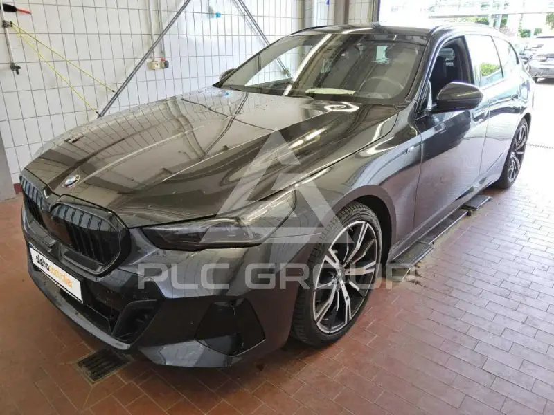 2024 BMW 520