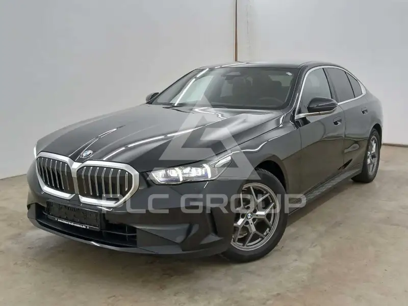2024 BMW 520