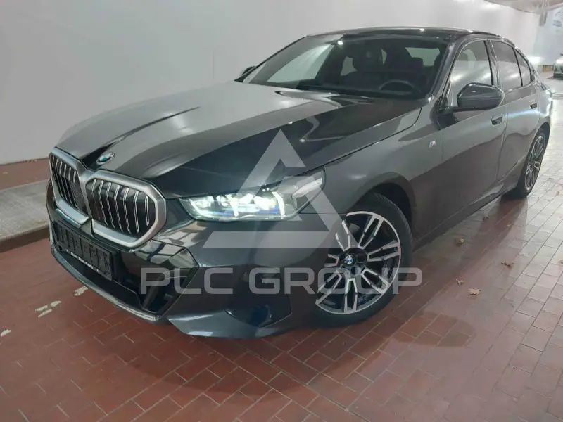 2024 BMW 520