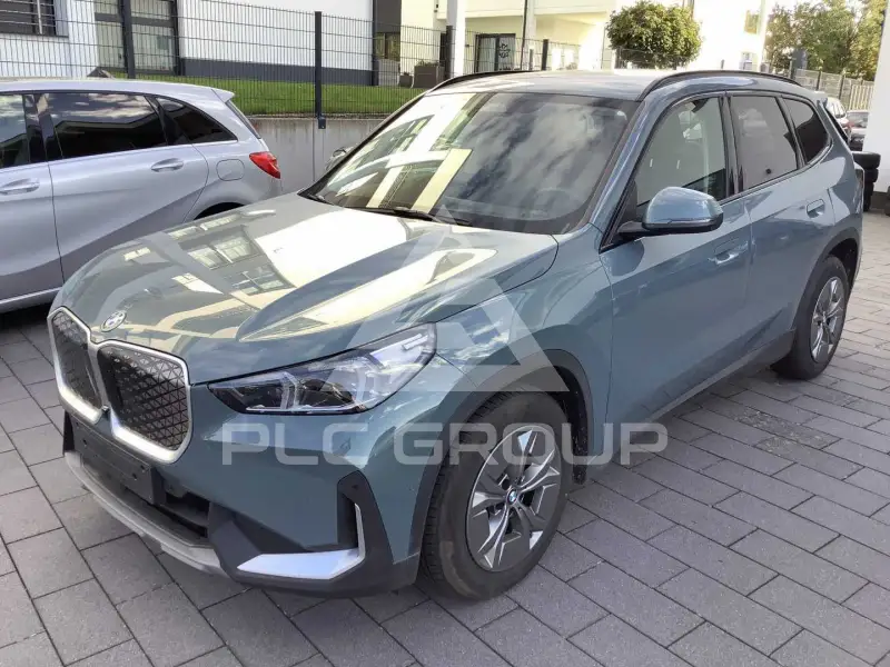 2025 BMW iX