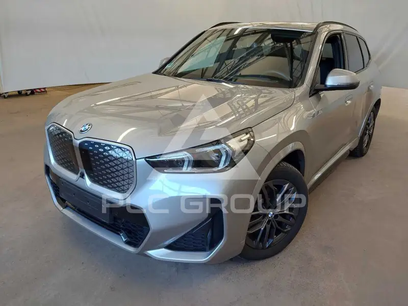 2025 BMW iX