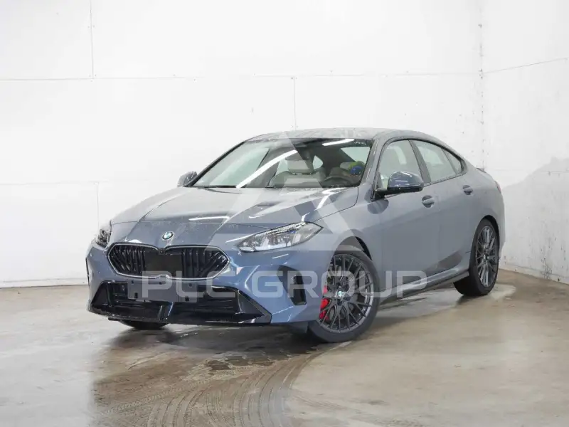 2025 BMW 220