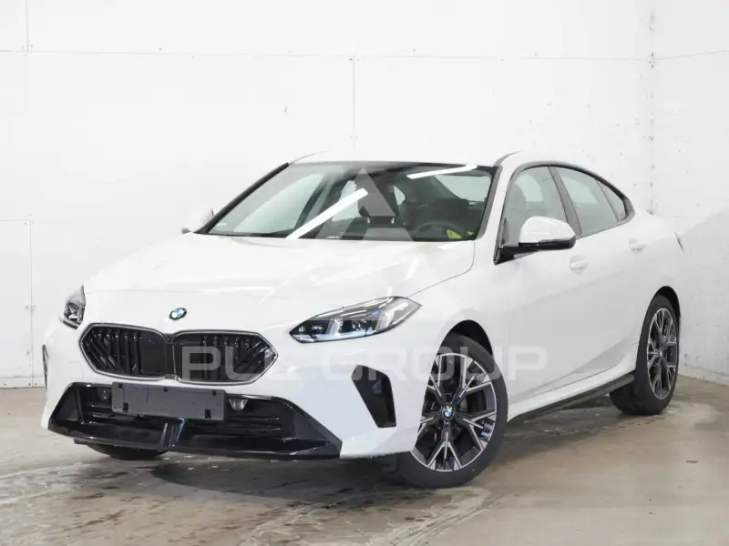 2025 BMW 220