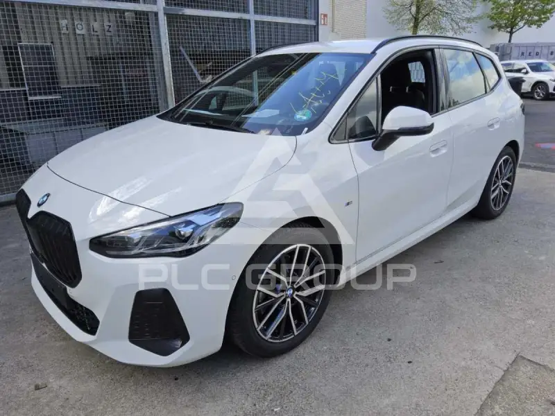2025 BMW 220