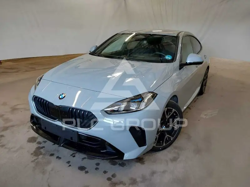 2025 BMW 220