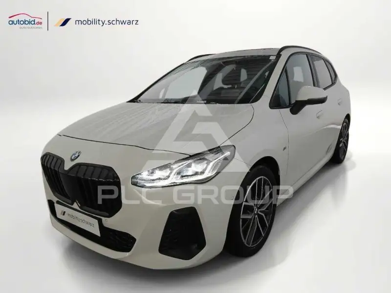 2025 BMW 218