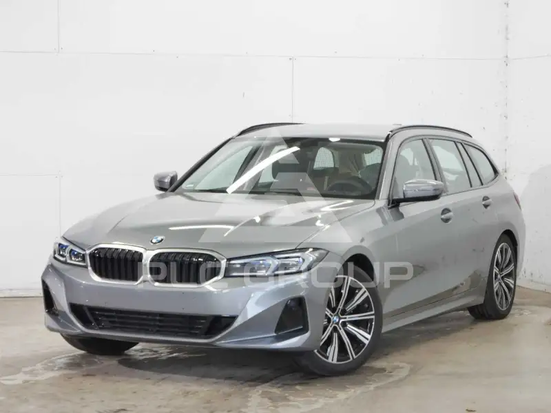 2025 BMW 320