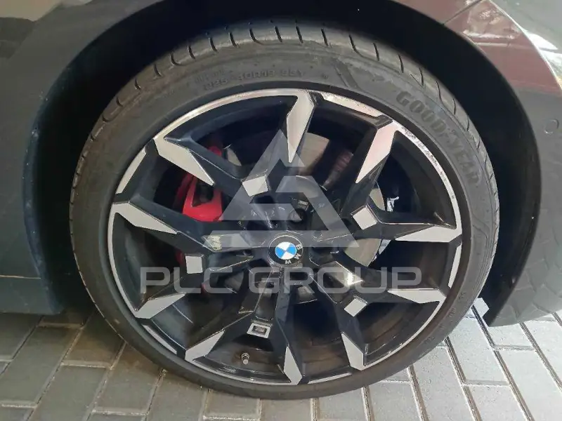 2025 BMW 320