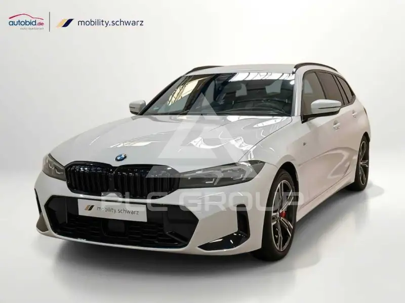 2025 BMW 320