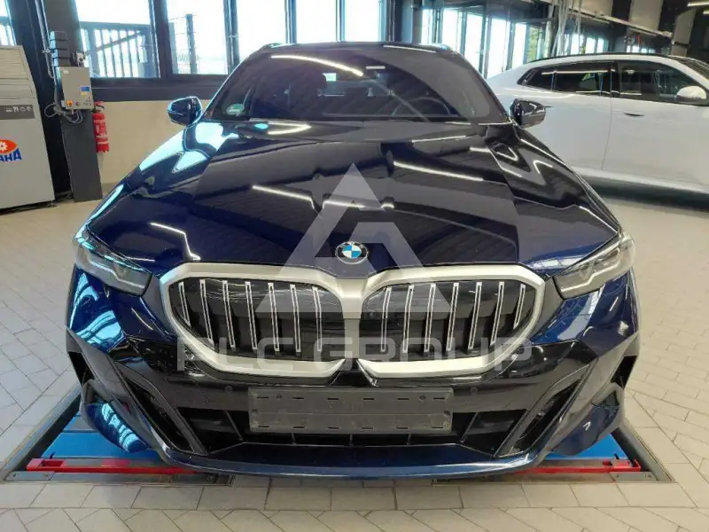 2025 BMW 540