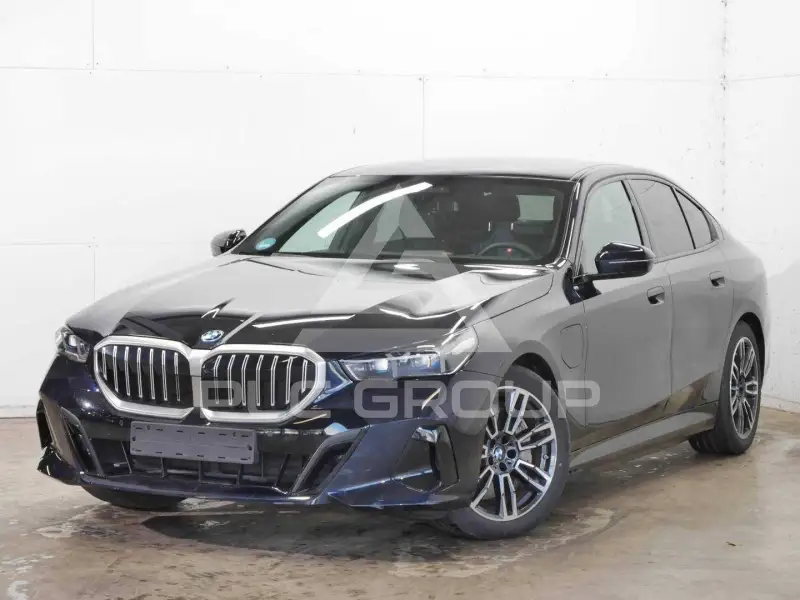 2025 BMW 550