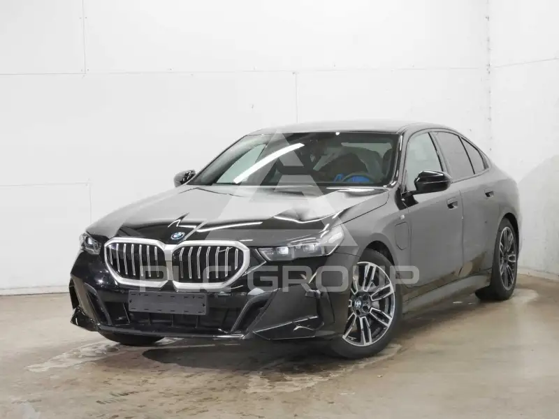 2025 BMW 550