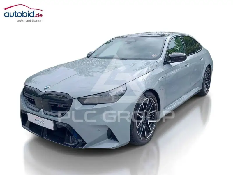 2025 BMW M5