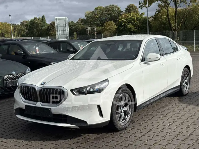 2025 BMW 520