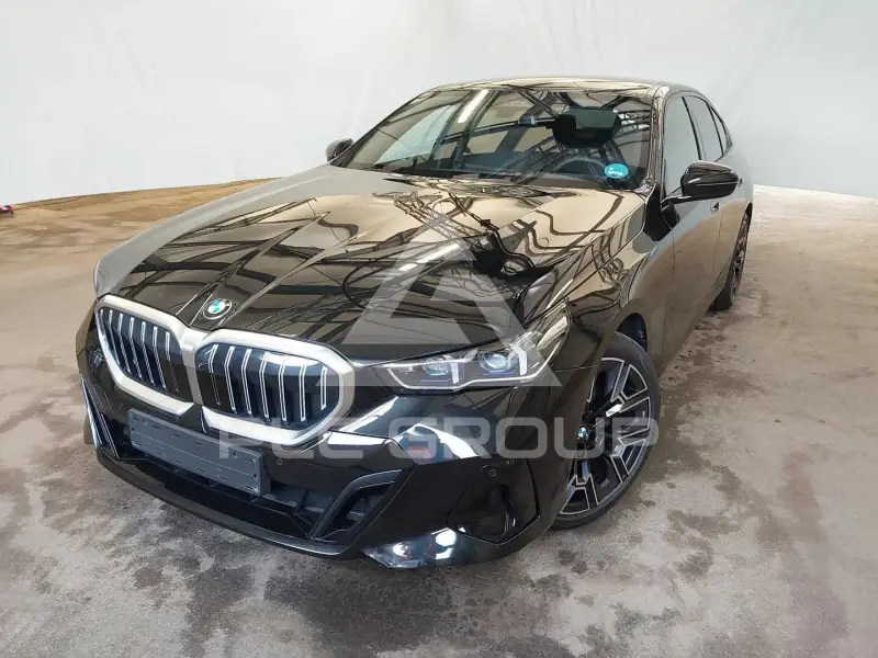 2025 BMW 520