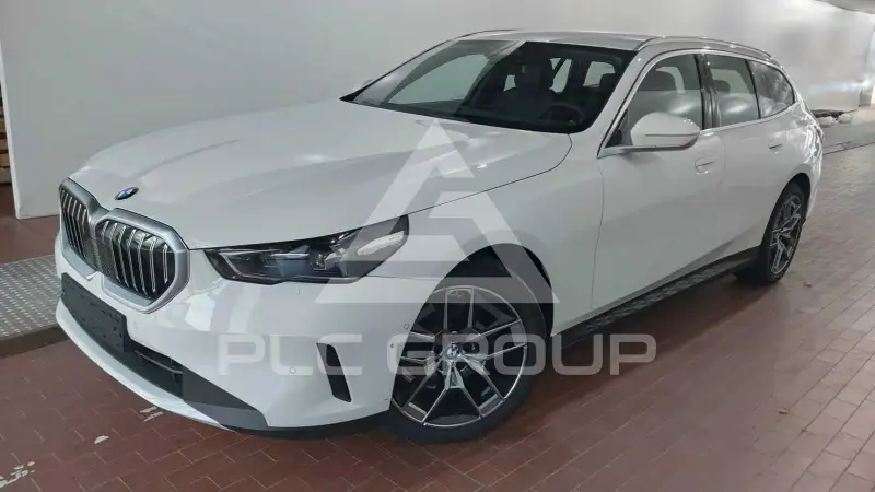 2025 BMW 520