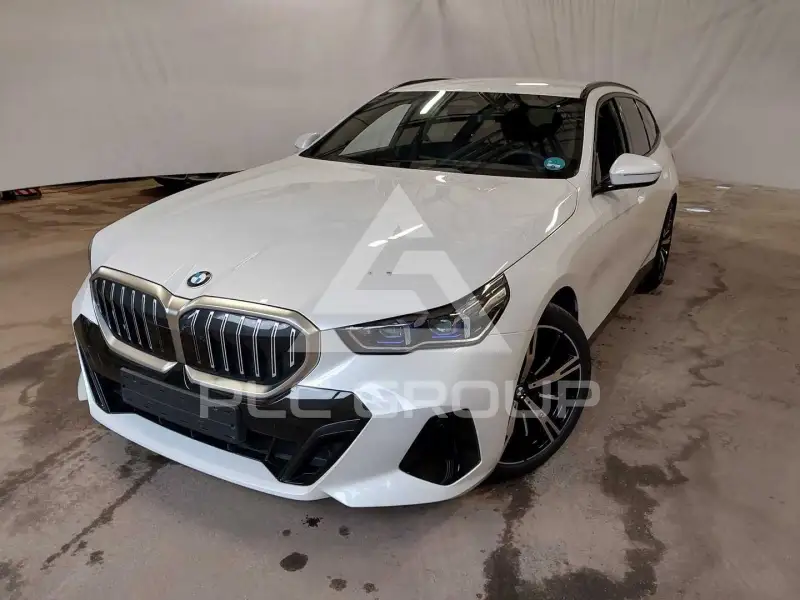 2025 BMW 520