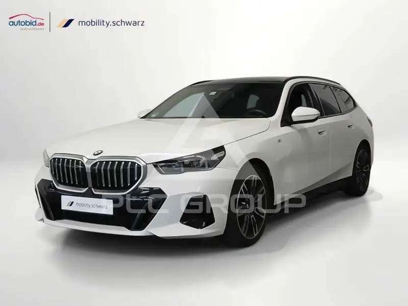 2025 BMW 520