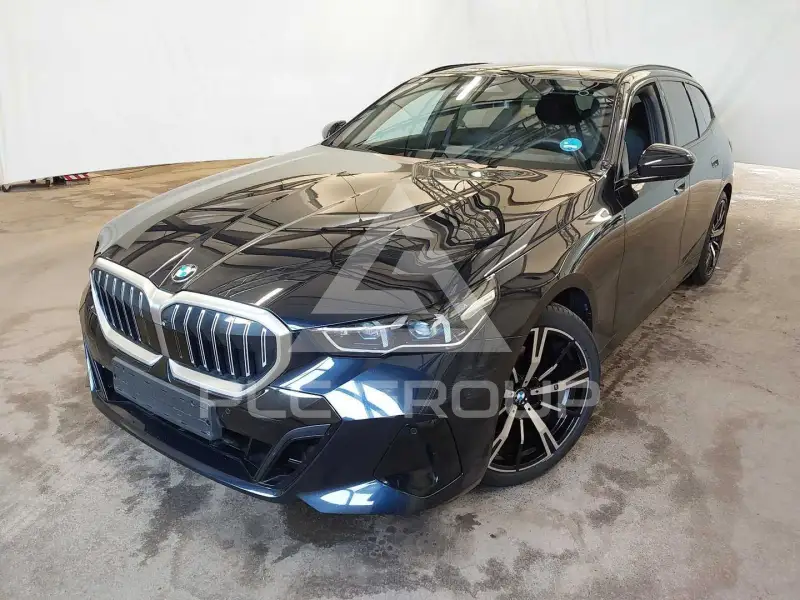 2025 BMW 520