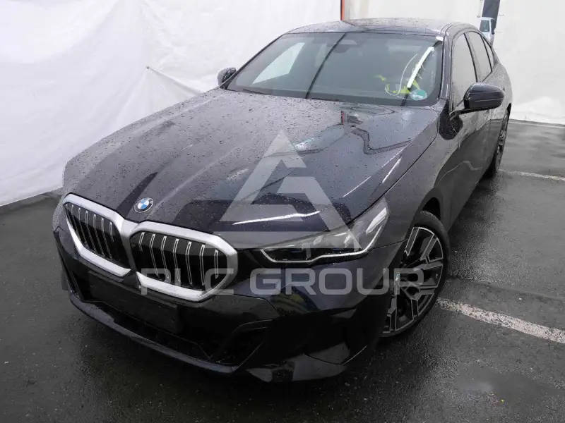 2025 BMW 520